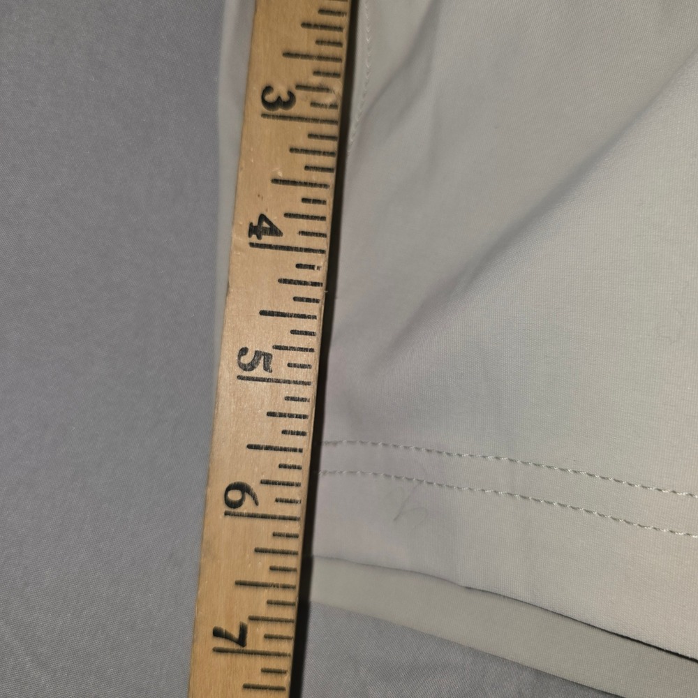 Eddie Bauer Rainier Shorts 22W Womens Pumice Beige Stretch Hiking UPF 50 2023 - Picture 4 of 10